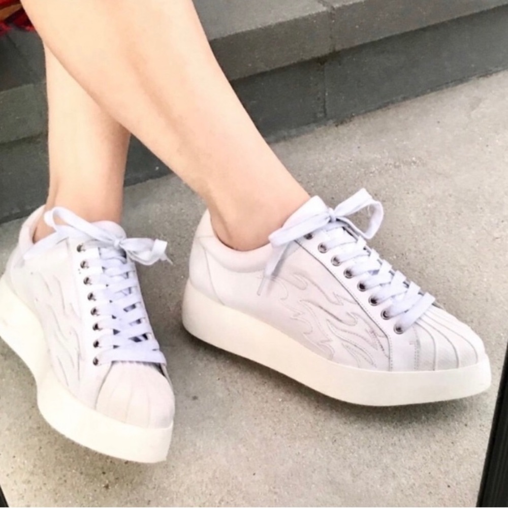 JEFFREY CAMPBELL PLATFORM sneakers White lace up shoes creepers women’s kick 10